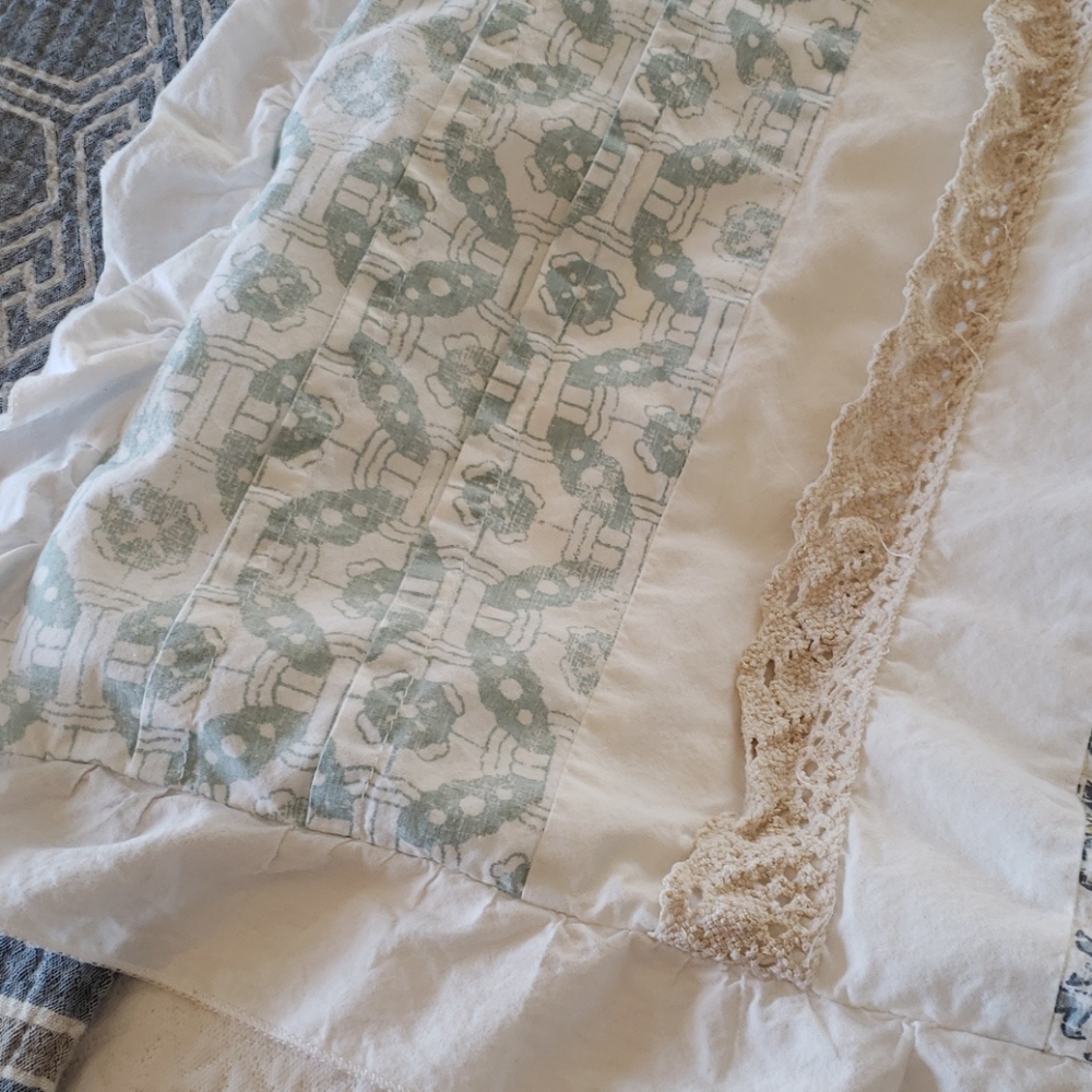 Standard shams - Picture 4 of 9